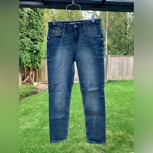 Guess Athletic Taper Jeans
